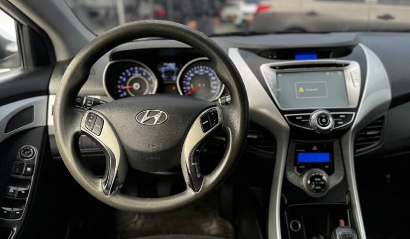 
								Hyundai Elantra full									