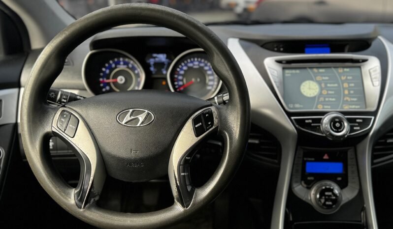 
								Hyundai Elantra full									