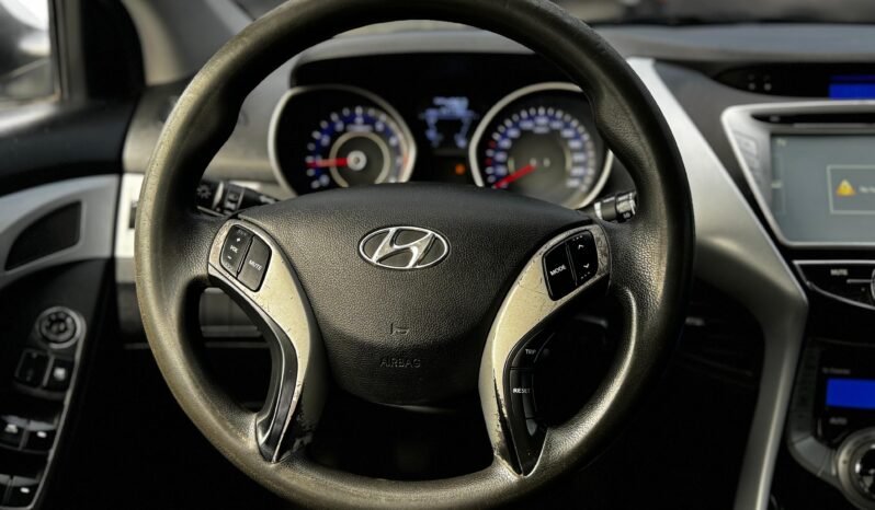 
								Hyundai Elantra full									