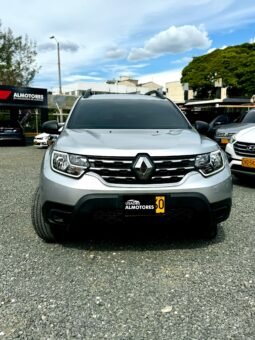 
										Renault Duster Zen full									