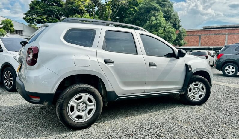 
								Renault Duster Zen full									