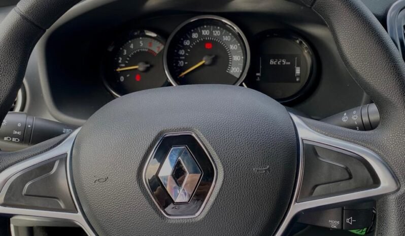 
								Renault Logan full									