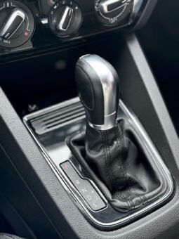 
										Volkswagen Jetta Highline full									