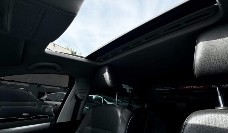 
								Volkswagen Jetta Highline full									