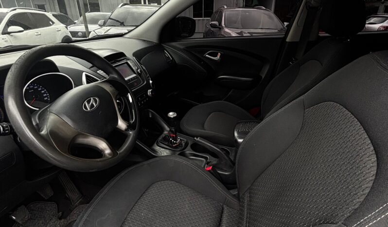 
								Hyundai Tucson I35 GL full									