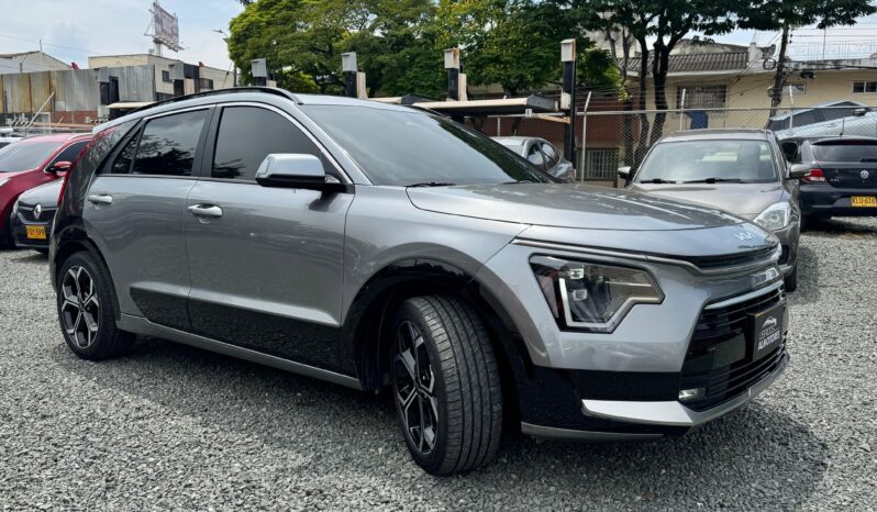 
								Kia Niro Zennith full									