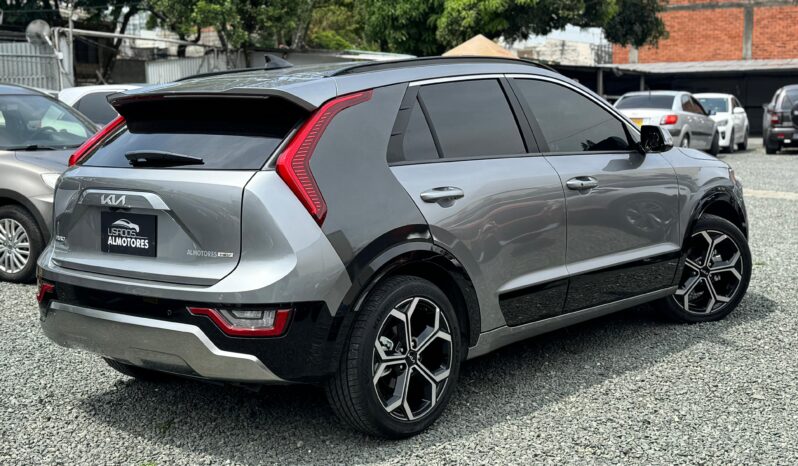 
								Kia Niro Zennith full									