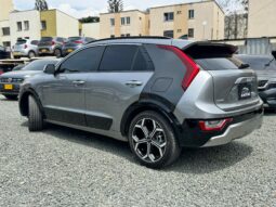 
										Kia Niro Zennith full									