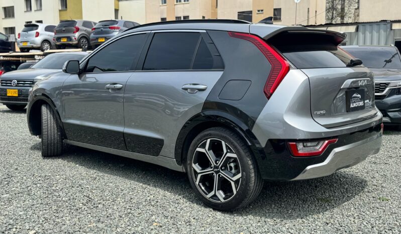 
								Kia Niro Zennith full									