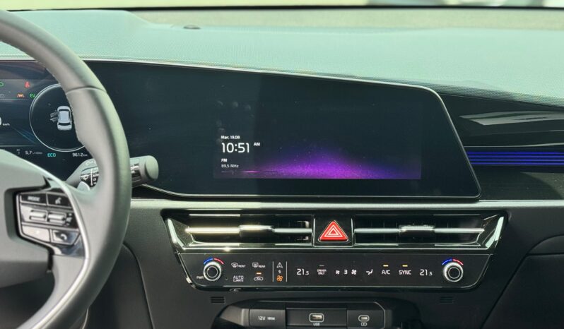 
								Kia Niro Zennith full									