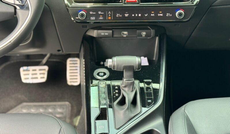 
								Kia Niro Zennith full									