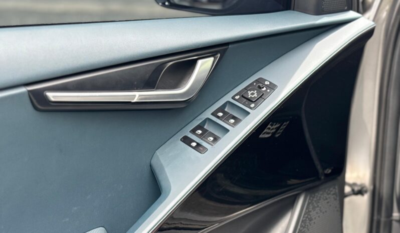 
								Kia Niro Zennith full									