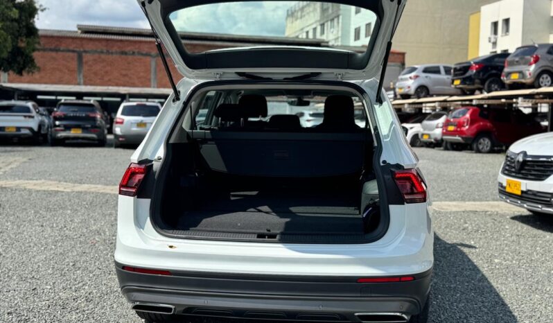 
								VOLKSWAGEN TIGUAN ALLSPACE COMFORTLINE full									