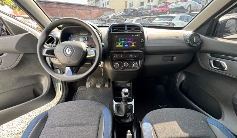 
								RENAULT KWID INTENSE full									