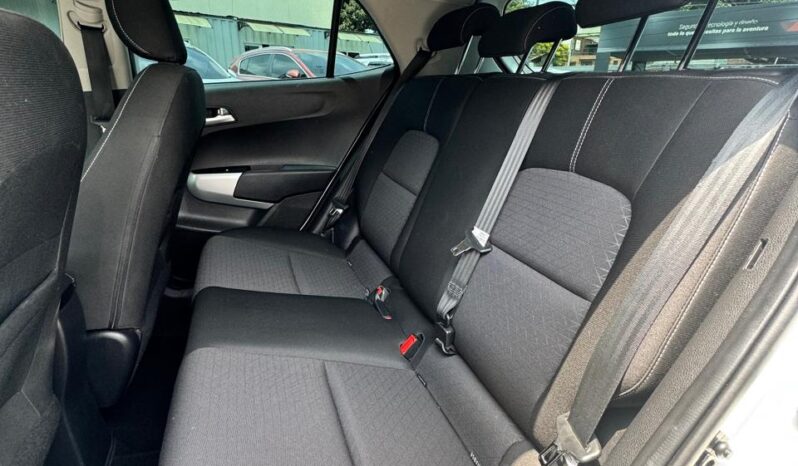 
								KIA PICANTO XLINE MECANICO full									