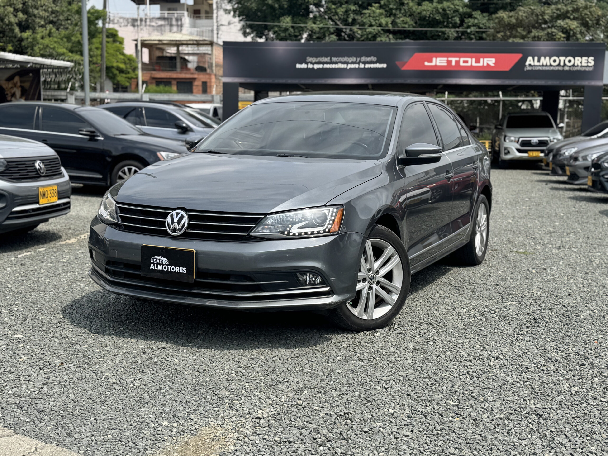 VOLKSWAGEN JETTA HIGHLINE