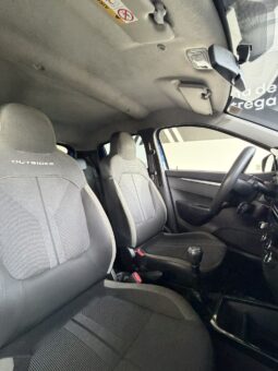 
										RENAULT KWID OUTSIDER full									