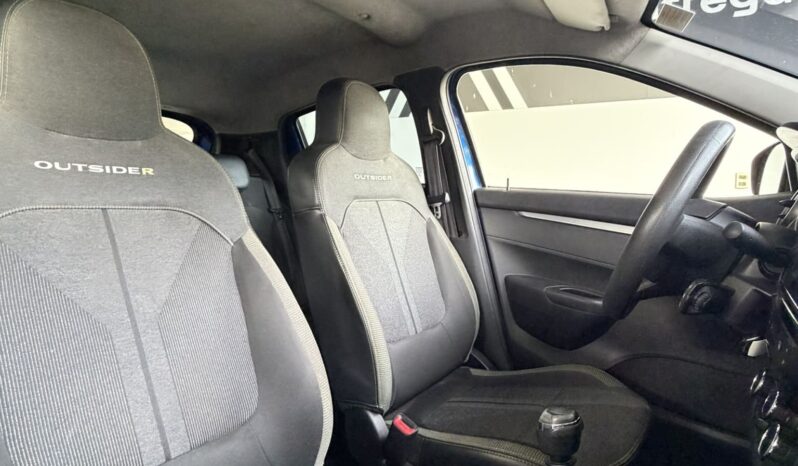 
								RENAULT KWID OUTSIDER full									