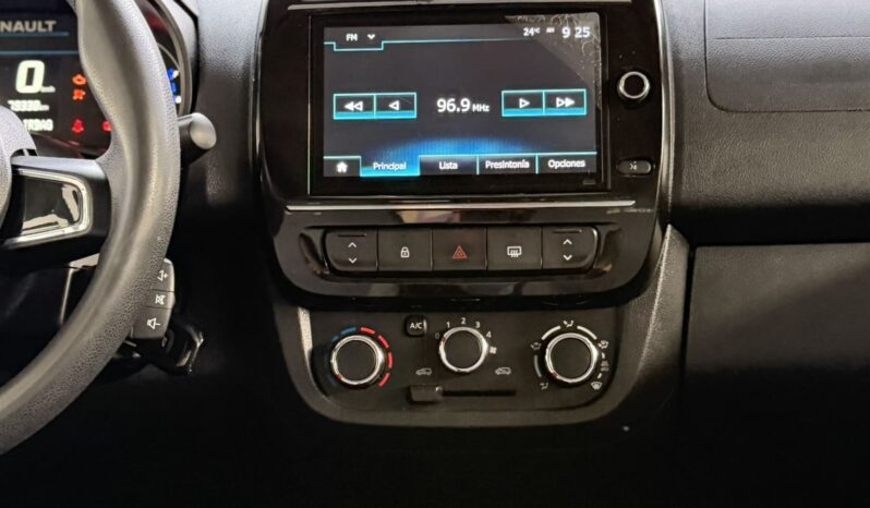 
								RENAULT KWID OUTSIDER full									