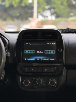 
										RENAULT KWID OUTSIDER full									