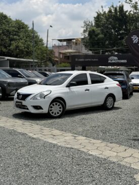 NISSAN VERSA DRIVE