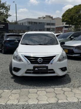 NISSAN VERSA DRIVE