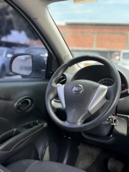 
										NISSAN VERSA DRIVE full									