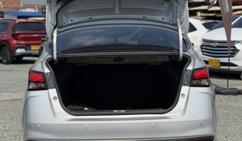
								NISSAN VERSA SR full									