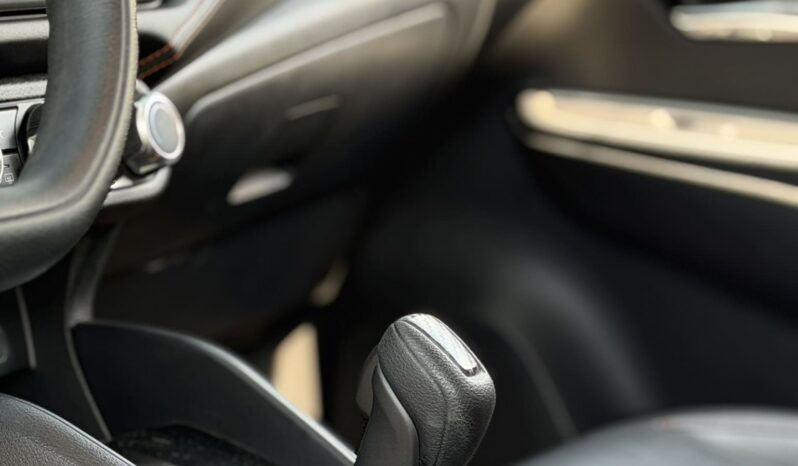 
								NISSAN VERSA SR full									