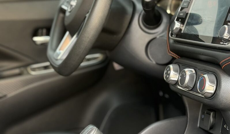 
								NISSAN VERSA SR full									