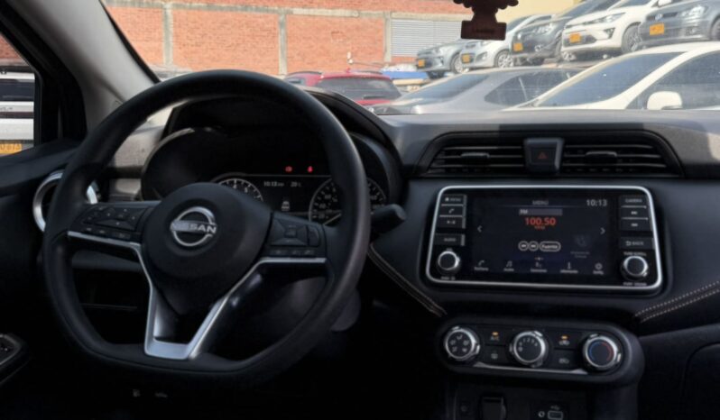 
								NISSAN VERSA SR full									