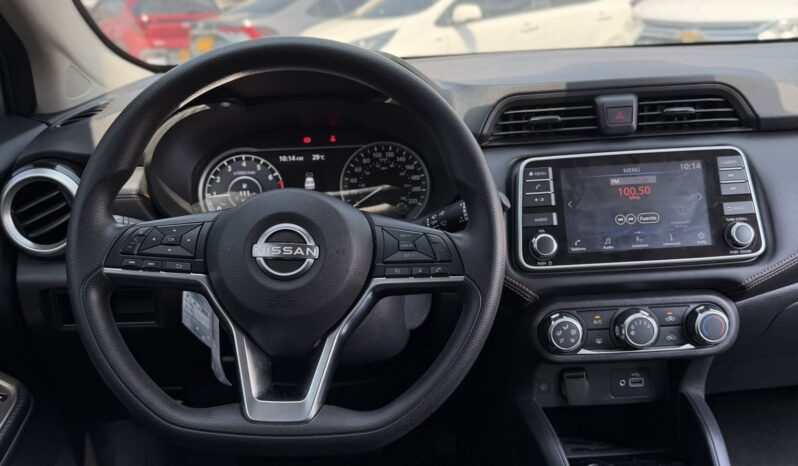 
								NISSAN VERSA SR full									