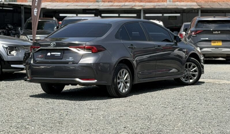 
								TOYOTA COROLLA XE HIBRIDO full									