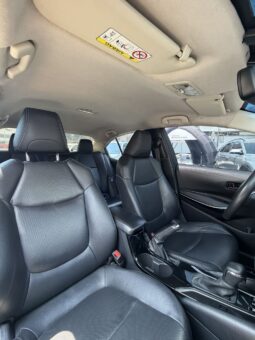 
										TOYOTA COROLLA XE HIBRIDO full									