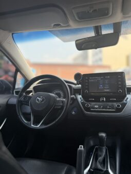 
										TOYOTA COROLLA XE HIBRIDO full									