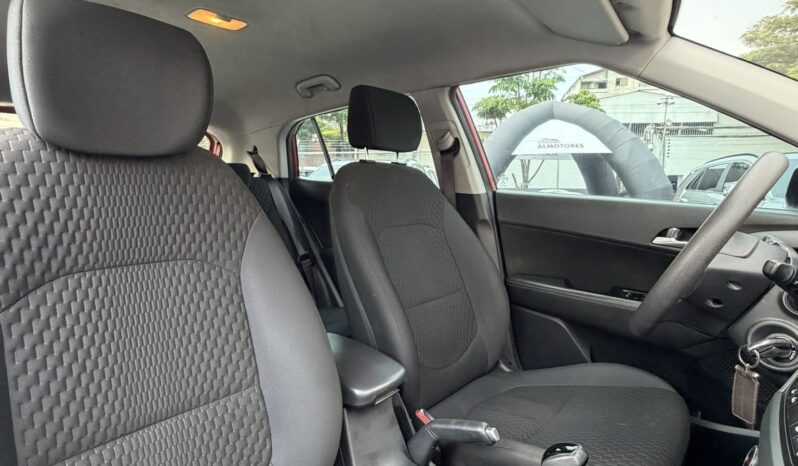 
								HYUNDAI CRETA PREMIUM full									