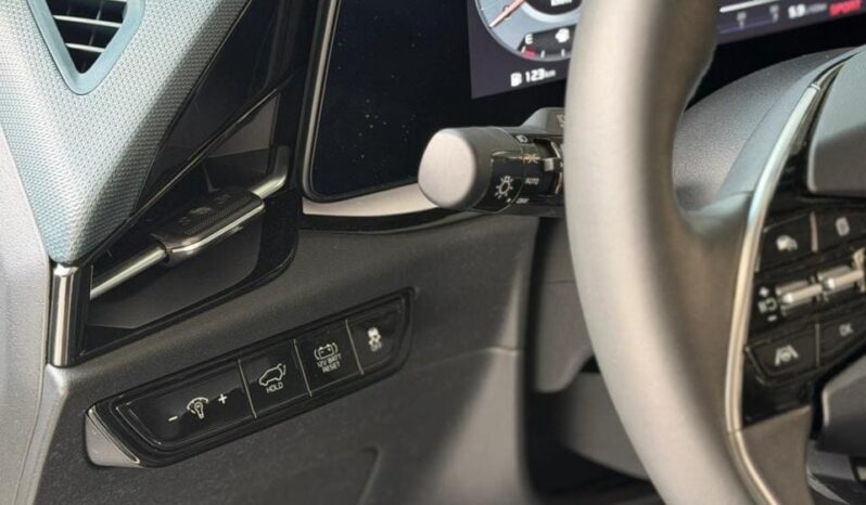 
								KIA NIRO ZENITH full									