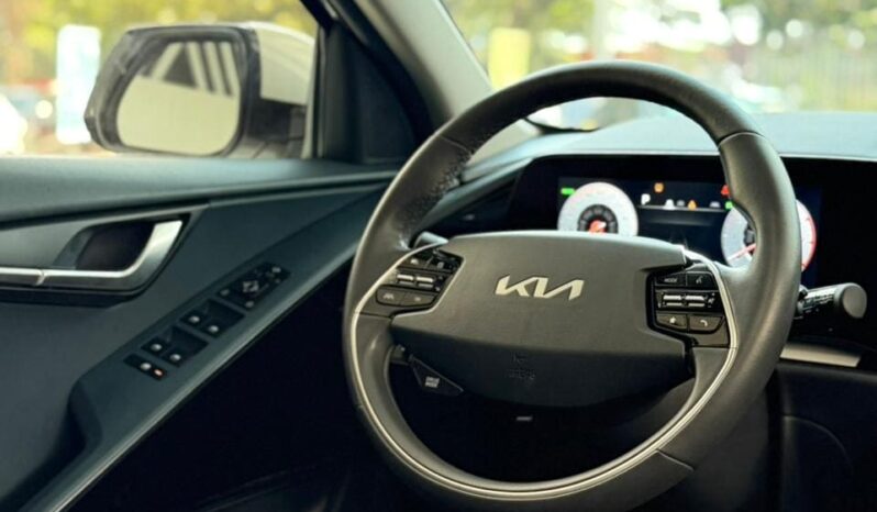 
								KIA NIRO ZENITH full									