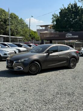 MAZDA 3 TOURING