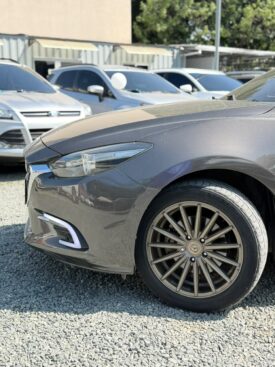 MAZDA 3 TOURING