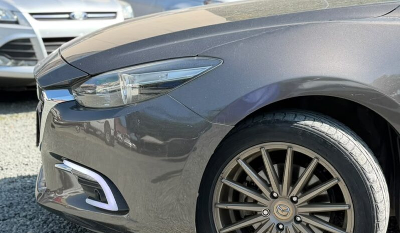 
								MAZDA 3 TOURING full									