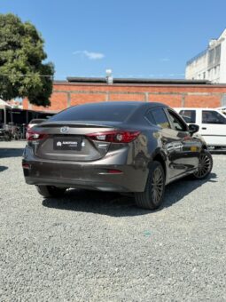 
										MAZDA 3 TOURING full									