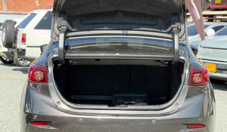 
								MAZDA 3 TOURING full									