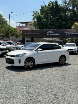 KIA RIO VIBRANT