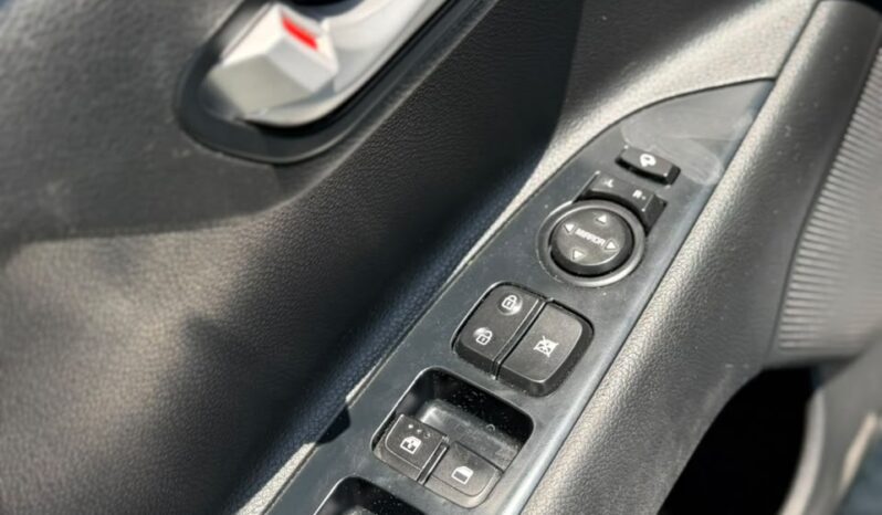 
								KIA RIO VIBRANT full									