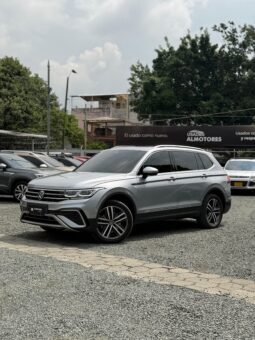 
										VOLKSWAGEN TIGUAN ELEGANCE TSI 4 MOTION full									