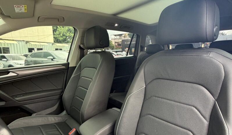 
								VOLKSWAGEN TIGUAN ELEGANCE TSI 4 MOTION full									