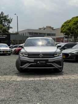 
										VOLKSWAGEN TIGUAN ELEGANCE TSI 4 MOTION full									