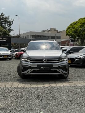 VOLKSWAGEN TIGUAN ELEGANCE TSI 4 MOTION