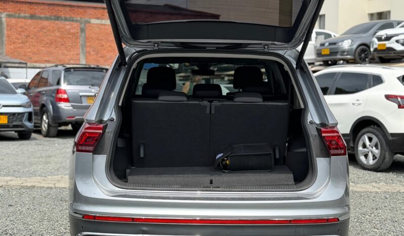 
								VOLKSWAGEN TIGUAN ELEGANCE TSI 4 MOTION full									